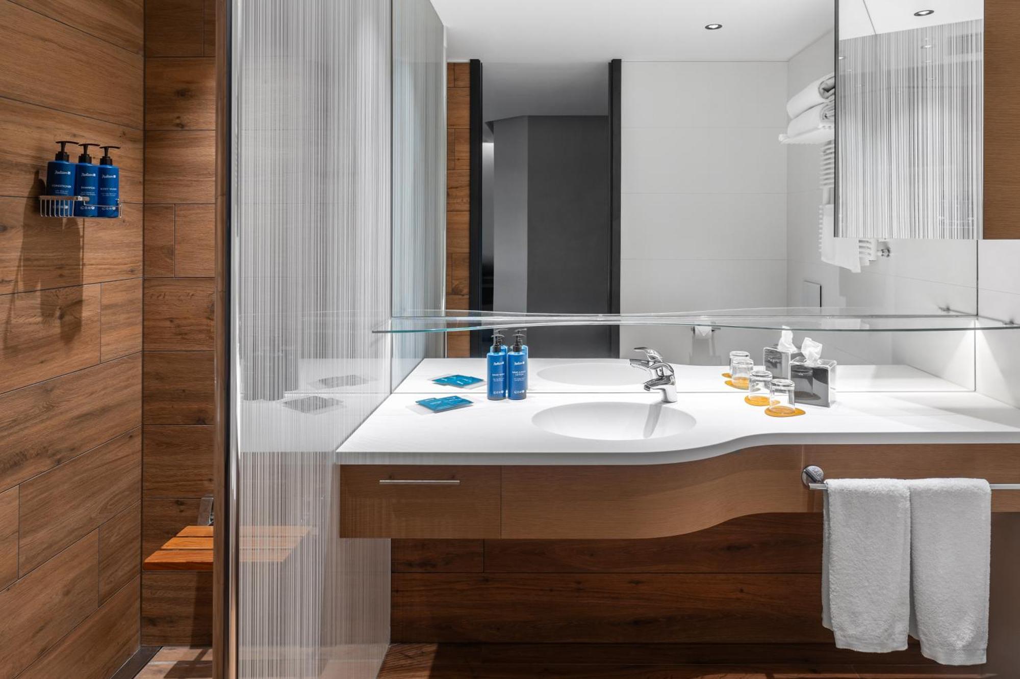 Radisson Blu Hotel, Bergamo Choruslife المظهر الخارجي الصورة