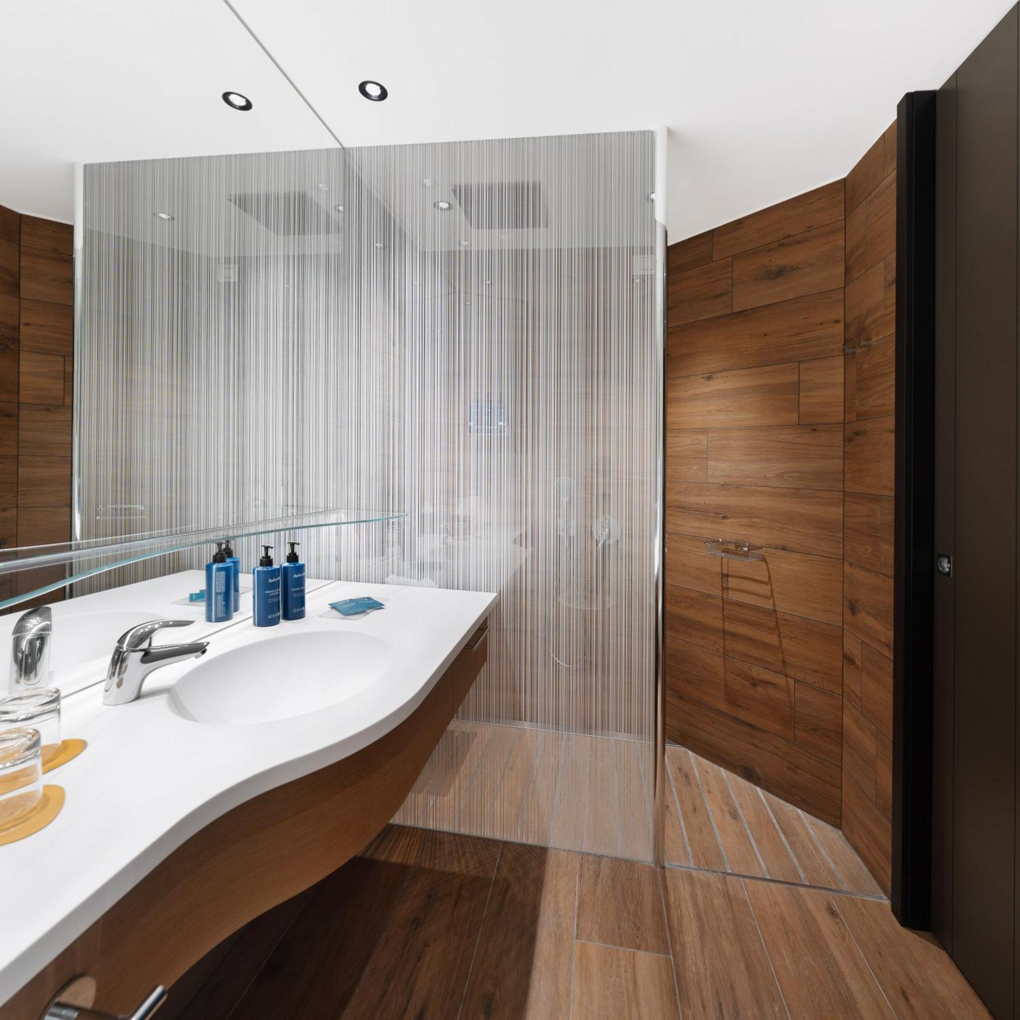 Radisson Blu Hotel, Bergamo Choruslife المظهر الخارجي الصورة