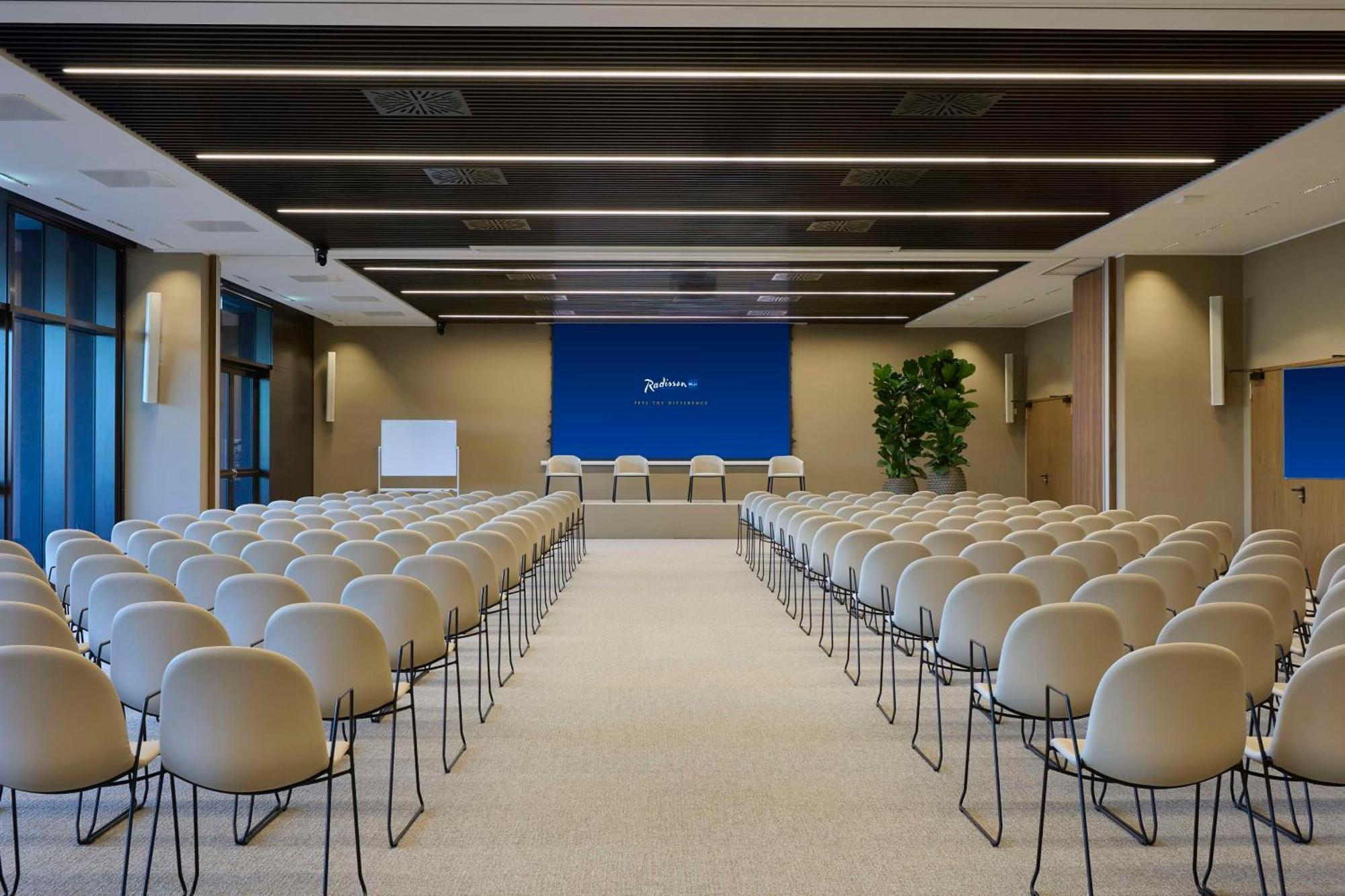 Radisson Blu Hotel, Bergamo Choruslife المظهر الخارجي الصورة